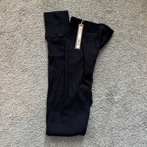 SKIMS- NWT Cotton Ribbed Legging MSRP $56